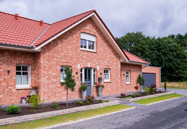 Image - Einfamilienhaus mit Doppelgarage